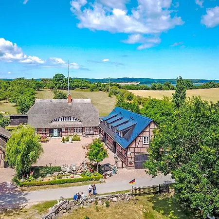 بيت للعطل Auf Dem Reddevi